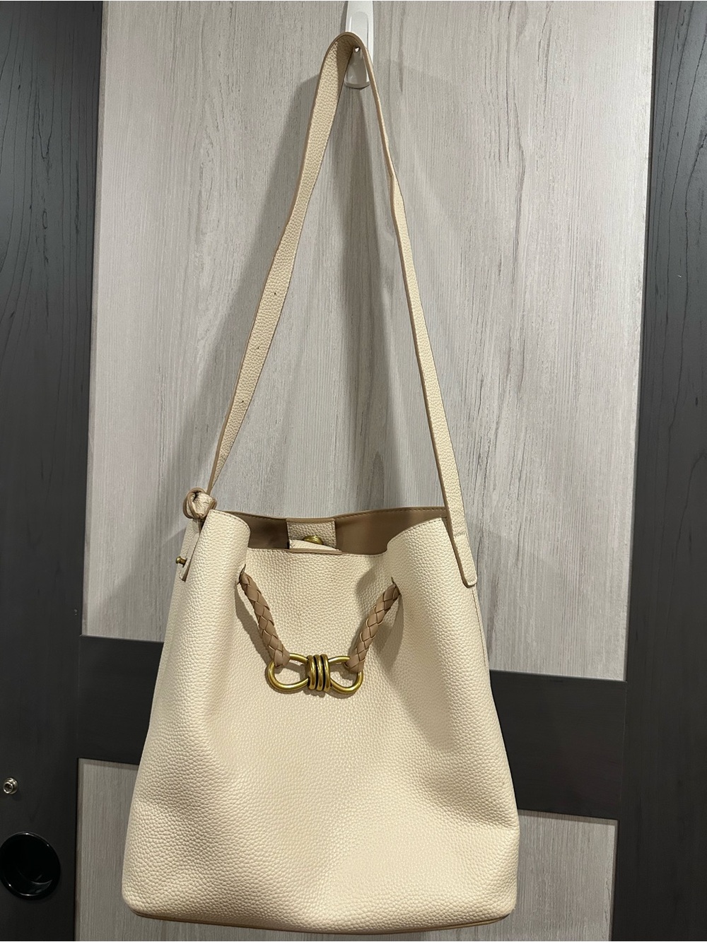 Cream Leather Bucket Shoulder Bag with Braided Accent